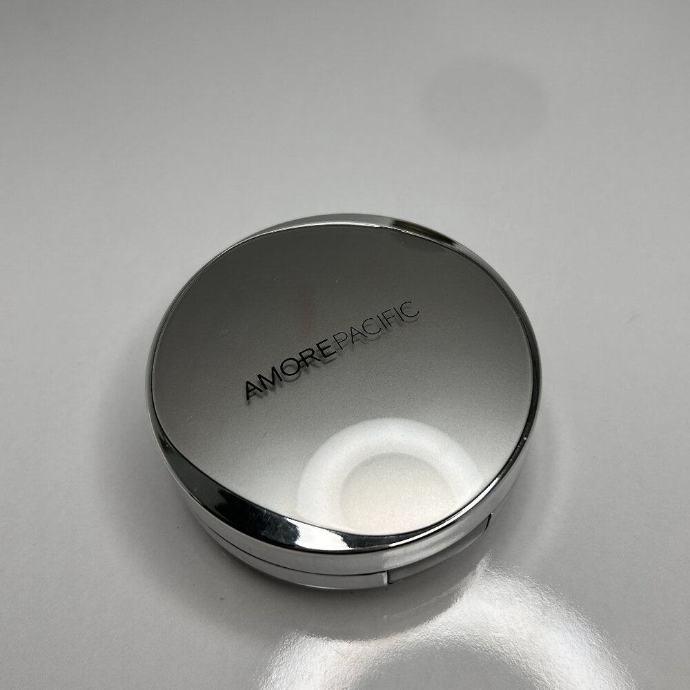 NEW Amore Pacific Color Control Cushion Compact Broad Spectrum SPF 50+ 104 Light